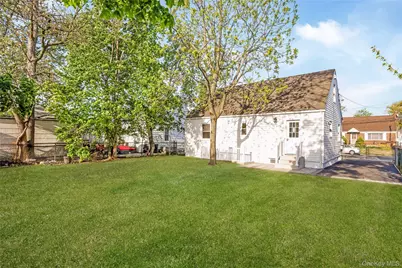 728 Martin Drive, Uniondale, NY 11553 - Photo 5