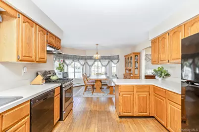 7 Lake Lane, Lake Grove, NY 11755 - Photo 11