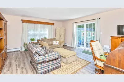 7 Lake Lane, Lake Grove, NY 11755 - Photo 13