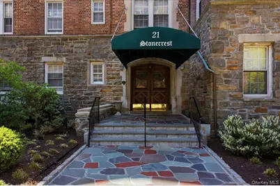 21 N Chatsworth Avenue #2J, Larchmont, NY 10538 - Photo 1