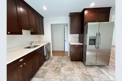 35 Dunes Lane #First Floor, Port Washington, NY 11050 - Photo 5