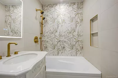 100-25 Queens Boulevard #2R, Forest Hills, NY 11375 - Photo 21