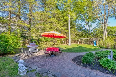 15 Oxbow Road, Patchogue, NY 11772 - Photo 9