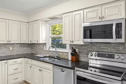 15 Oxbow Road, Patchogue, NY 11772 - Photo 23