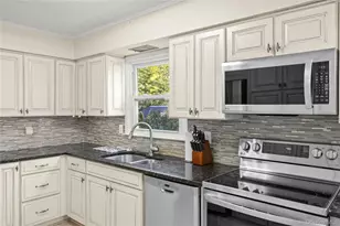 15 Oxbow Rd, Patchogue, NY 11772 - Photo 23