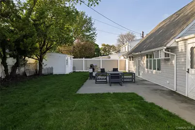 10 Rural Lane, Levittown, NY 11756 - Photo 19