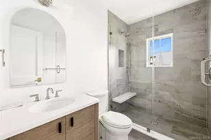 8 Club Rd, Sea Cliff, NY 11579 - Photo 19