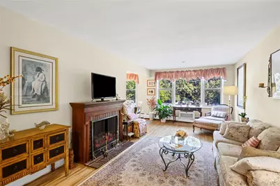 120 Morris Avenue #B5, Rockville Centre, NY 11570 - Photo 5