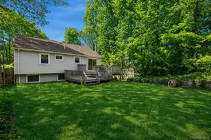 23 Forest Dr, East Northport, NY 11731 - Photo 25