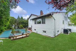 84 Nottingham Rd, Manhasset Hills, NY 11040 - Photo 21