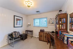 84 Nottingham Rd, Manhasset Hills, NY 11040 - Photo 17