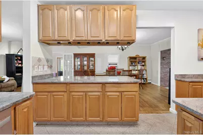 260 Shoreward Drive, Great Neck, NY 11021 - Photo 9
