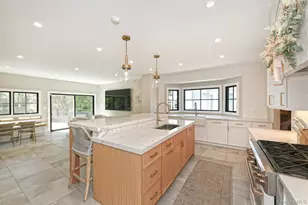 1 Dylan Pl, Melville, NY 11747 - Photo 7