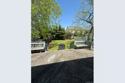105 Bayview Avenue, Manhasset, NY 11030 - Photo 5