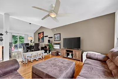 731 Manette Lane, Valley Cottage, NY 10989 - Photo 9
