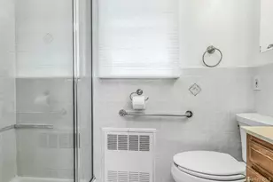 22 Leuce Pl, Glen Cove, NY 11542 - Photo 11