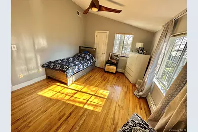 37 Hickory #A, Port Washington, NY 11050 - Photo 11