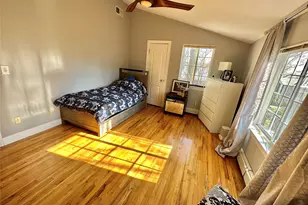37 Hickory, Port Washington, NY 11050 - Photo 11