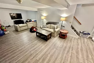 37 Hickory, Port Washington, NY 11050 - Photo 9
