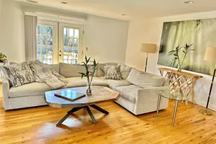 37 Hickory, Port Washington, NY 11050 - Photo 5