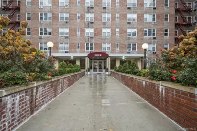4 Sadore Lane #3E, Yonkers, NY 10710 - Photo 1