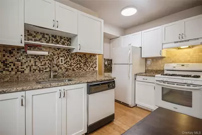 4 Sadore Lane #3E, Yonkers, NY 10710 - Photo 11