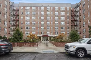 4 Sadore Ln, Yonkers, NY 10710 - Photo 17