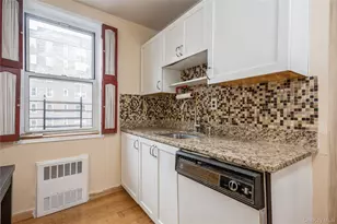 4 Sadore Ln, Yonkers, NY 10710 - Photo 9