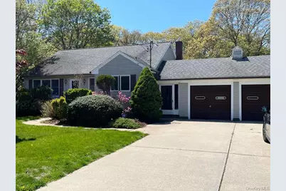 370 Washington Avenue, Patchogue, NY 11772 - Photo 3