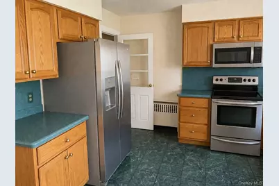 370 Washington Avenue, Patchogue, NY 11772 - Photo 19
