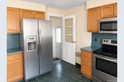 370 Washington Avenue, Patchogue, NY 11772 - Photo 21