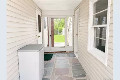 370 Washington Avenue, Patchogue, NY 11772 - Photo 25