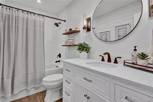 19 Delaware Ct, Coram, NY 11727 - Photo 25