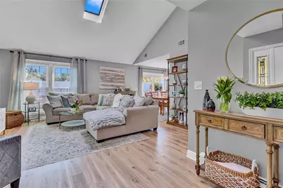 19 Delaware Court, Coram, NY 11727 - Photo 5