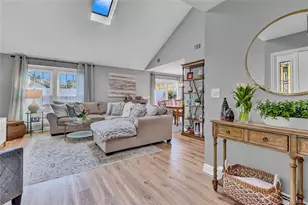 19 Delaware Ct, Coram, NY 11727 - Photo 5