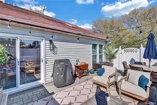 19 Delaware Ct, Coram, NY 11727 - Photo 31
