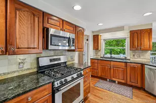 54 Hillside Ave, Mount Kisco, NY 10549 - Photo 11