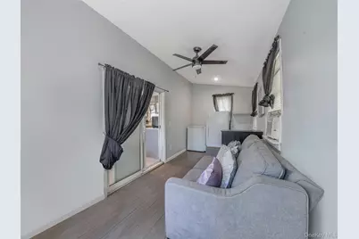 37 Grant Avenue, Brentwood, NY 11717 - Photo 19