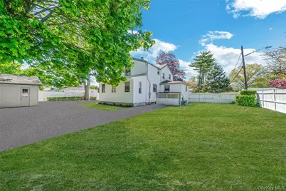 37 Grant Avenue, Brentwood, NY 11717 - Photo 7