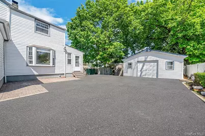 37 Grant Avenue, Brentwood, NY 11717 - Photo 5