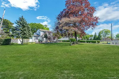 37 Grant Avenue, Brentwood, NY 11717 - Photo 3