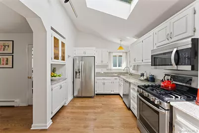 301 Bronxville Road, Bronxville, NY 10708 - Photo 9