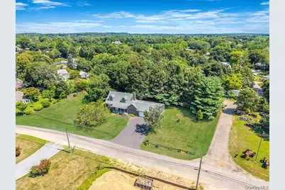 295 Willow Terrace Lane, Orient, NY 11957 - Photo 3