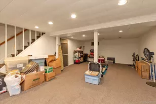 15 Purdue Rd, Glen Cove, NY 11542 - Photo 17