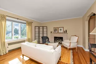 15 Purdue Rd, Glen Cove, NY 11542 - Photo 3