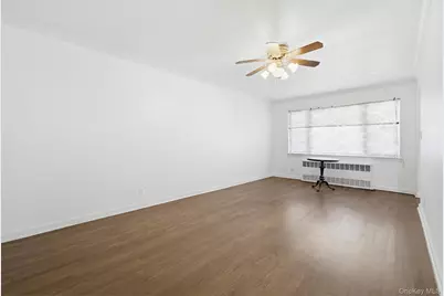 604 Logan Avenue, Bronx, NY 10465 - Photo 15