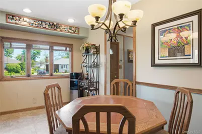 104 Emerson Avenue, Levittown, NY 11756 - Photo 15