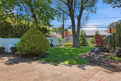 104 Emerson Avenue, Levittown, NY 11756 - Photo 23
