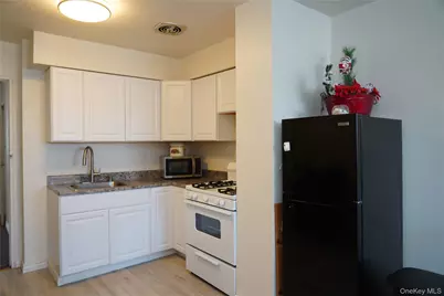 9720 88th Street, Ozone Park, NY 11416 - Photo 19