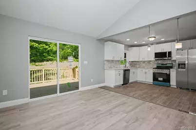19 Englewood Terrace, Mahopac, NY 10541 - Photo 7